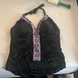 Touched body slimming bathing suit.